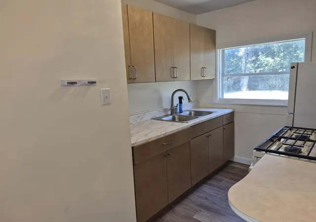 Photo 4 of Single family home for sale at 885 Barnum St SW, Wyoming, MI 49509 | MLS# 65026035878 | Listing updated on 2026-08-28