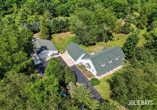 Photo 3 of Single family home for sale at 6202 Black Crk Dr, Middleville, MI 49333 | MLS# 65026035876 | Listing updated on 2026-09-06