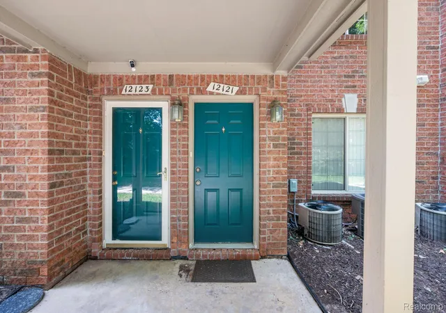Photo 3 of Condo for sale at 12121 Hidden View Ct, Utica, MI 48315 | MLS# 20261054183 | Listing updated on 2026-08-25