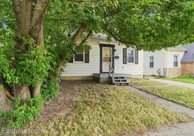 3rd image of 7511 Meadow Ave, Warren, MI 48091 | MLS# 20261054221