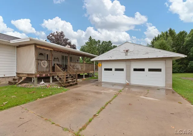 Photo 3 of Single family home for sale at 6565 Winter Rd, Addison, MI 49220 | MLS# 56050214875 | Listing updated on 2026-07-19