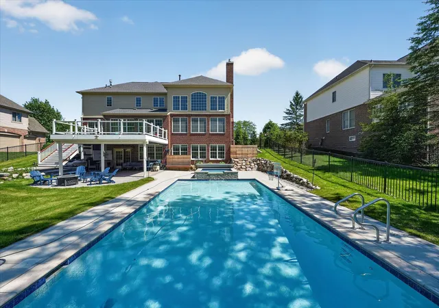 3rd image of 2931 Walnut Ridge Dr, Ann Arbor, MI 48103 | MLS# 81026035899
