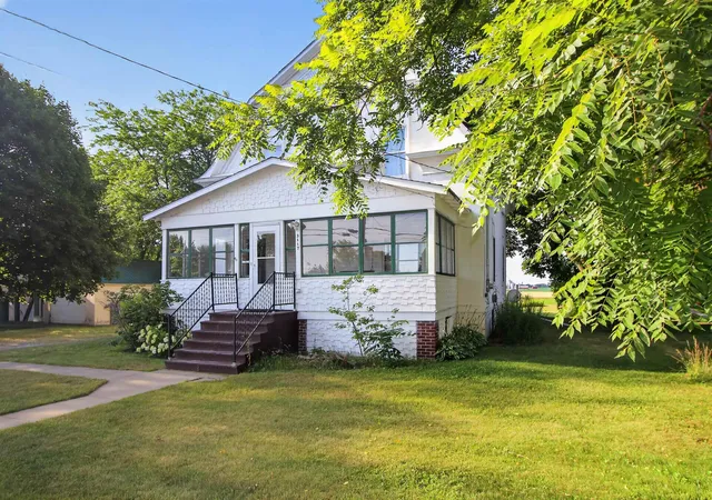 Photo 3 of Single family home for sale at 3117 W Beal City Rd, Weidman, MI 48893 | MLS# 79080071062 | Listing updated on 2026-09-14