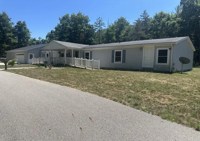 2nd image of 4932 E Polk St, White Cloud, MI 49349 | MLS# 72026035915