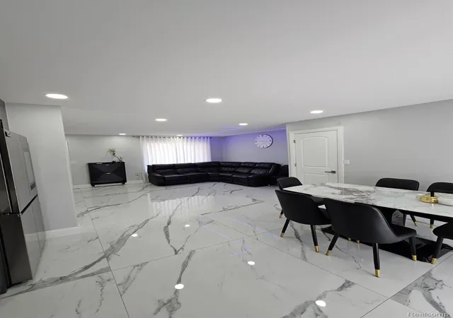 Photo 1 of Condo for sale at 2926 Roundtree Dr, Troy, MI 48083 | MLS# 20261054253 | Listing updated on 2026-07-18