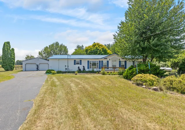 Photo 1 of Single family home for sale at 3839 Belding Rd, Belding, MI 48809 | MLS# 65026035933 | Listing updated on 2026-09-17