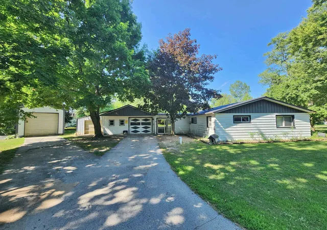 Photo 1 of Single family home for sale at 8530 E Bank St, Wheeler, MI 48662 | MLS# 79080071067 | Listing updated on 2026-09-18