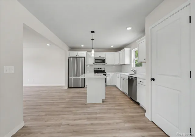 Photo 4 of Single family home for sale at 209 Wildflower Dr, Hillsdale City Hillsdale, MI 49242 | MLS# 20261054276 | Listing updated on 2026-07-15