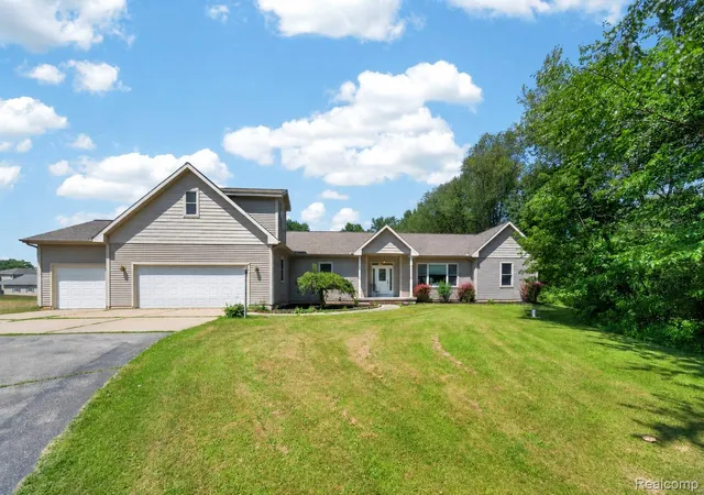 Photo 1 of Single family home for sale at 4711 Pardee Rd, Webberville, MI 48892 | MLS# 20261054282 | Listing updated on 2026-07-15