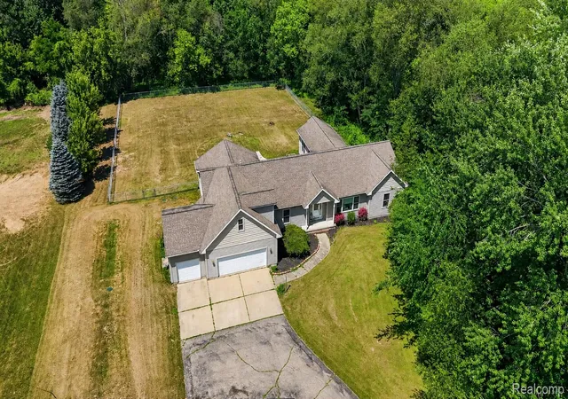 Photo 3 of Single family home for sale at 4711 Pardee Rd, Webberville, MI 48892 | MLS# 20261054282 | Listing updated on 2026-09-22