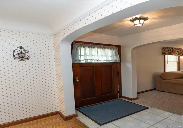 Photo 3 of Single family home for sale at 131 Dwight Ave, Pontiac, MI 48341 | MLS# 20261054293 | Listing updated on 2026-08-21