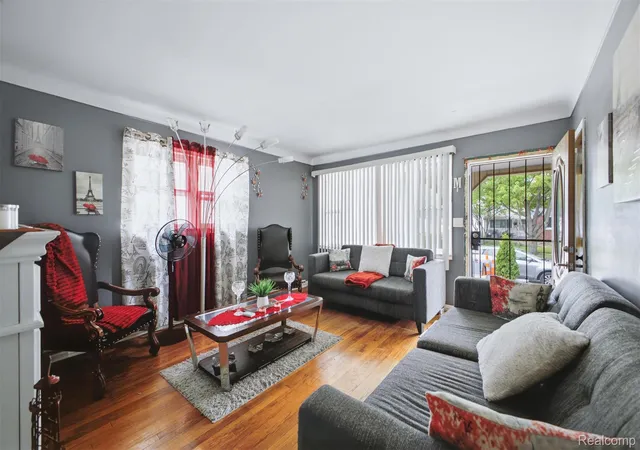 4th image of 439 Cleveland Ave, Lincoln Park, MI 48146 | MLS# 20261054294