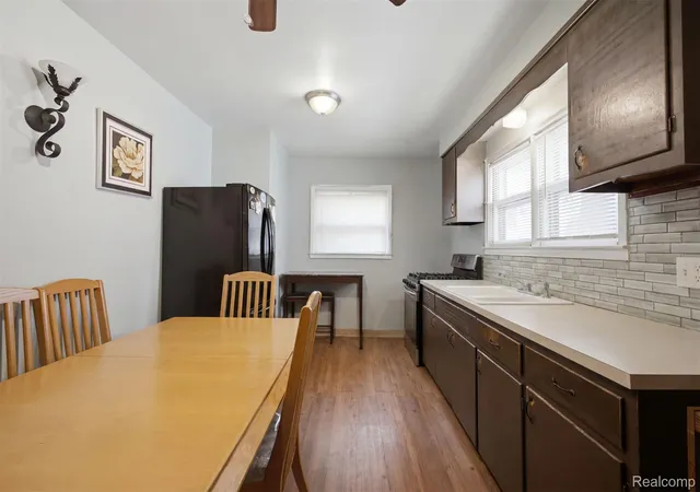 5th image of 439 Cleveland Ave, Lincoln Park, MI 48146 | MLS# 20261054294
