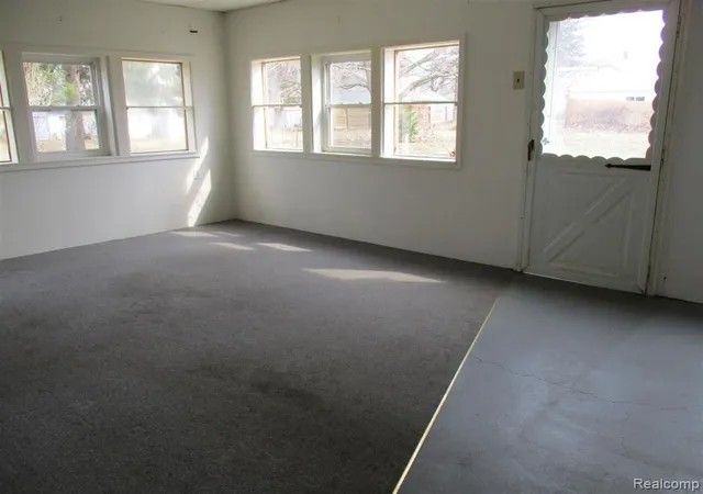 Photo 4 of Single family home for sale at 1115 State St, Owosso, MI 48867 | MLS# 20261054295 | Listing updated on 2026-10-05