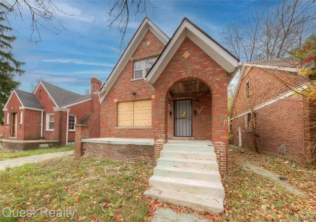 Photo 2 of Single family home for sale at 18659 Goulburn St, Detroit, MI 48205 | MLS# 20261054303 | Listing updated on 2026-09-10