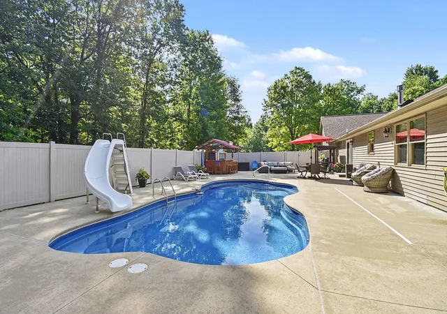 Photo 3 of Single family home for sale at 6333 Blackmar Rd, Bridgeport, MI 48722 | MLS# 65026035945 | Listing updated on 2026-08-13