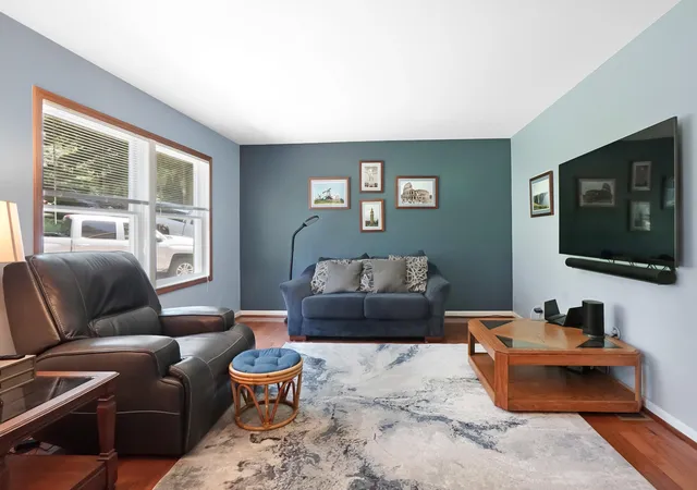 Photo 2 of Single family home for sale at 11176 Mcgregor, Pinckney, MI 48169 | MLS# 81026035949 | Listing updated on 2026-08-31