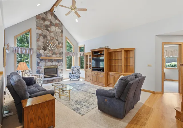 Photo 3 of Single family home for sale at 1460 Nelson Rd, Saint Joseph, MI 49085 | MLS# 69026035957 | Listing updated on 2026-09-01