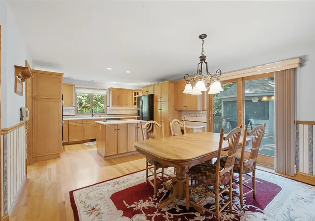 Photo 4 of Single family home for sale at 1460 Nelson Rd, Saint Joseph, MI 49085 | MLS# 69026035957 | Listing updated on 2026-09-01