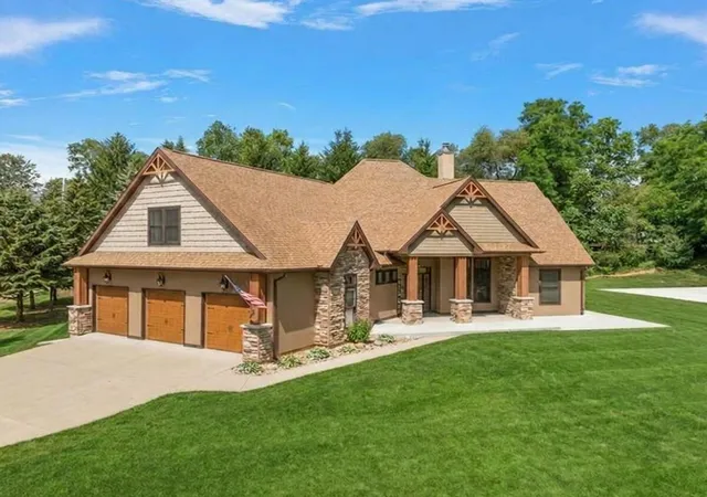 1st image of 44 E Acacia Blvd, Battle Creek, MI 49015 | MLS# 66026035963