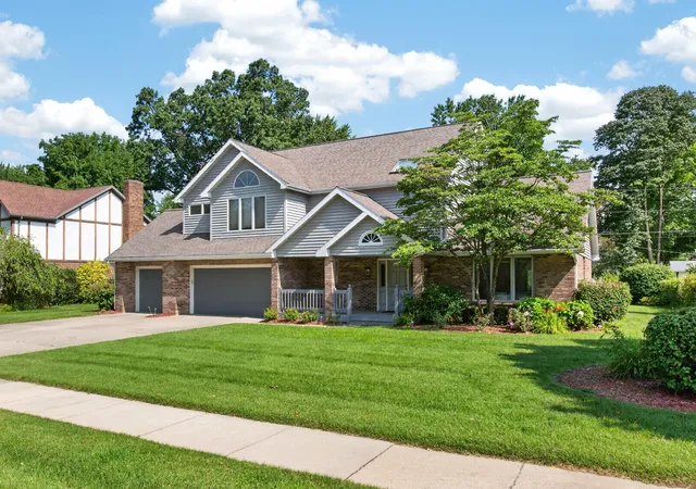 1st image of 1327 Mulberry Ln, Saint Joseph, MI 49085 | MLS# 69026035975
