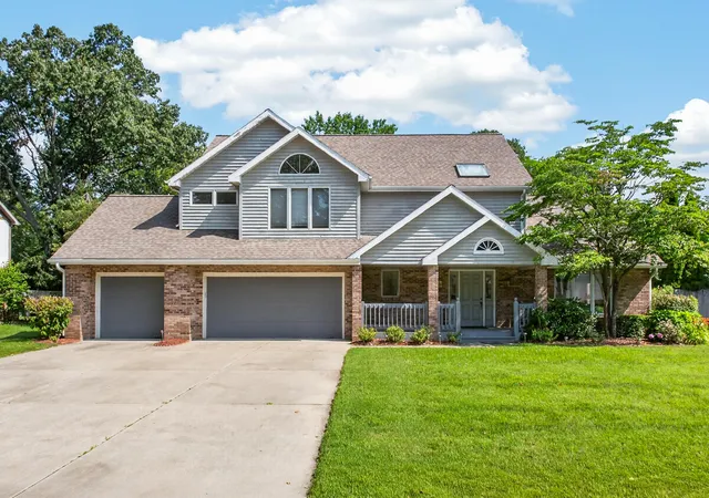 2nd image of 1327 Mulberry Ln, Saint Joseph, MI 49085 | MLS# 69026035975