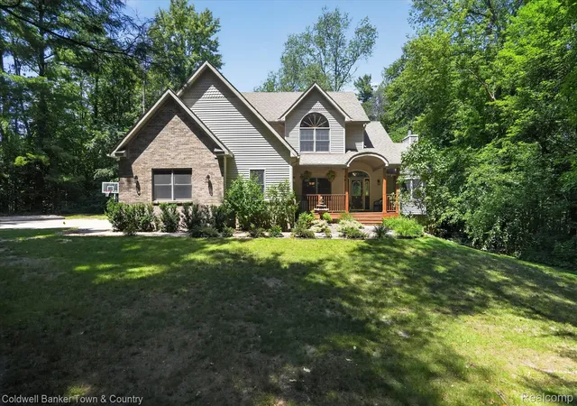 2nd image of 3217 Pineview Trl, Howell, MI 48843 | MLS# 20261054328