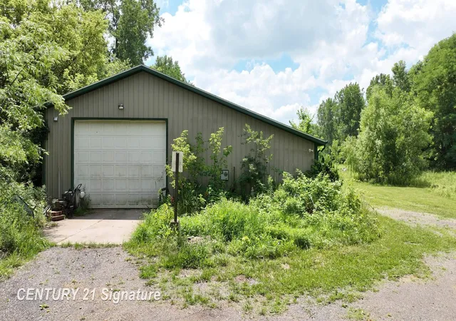 Photo 1 of Single family home for sale at 3349 W Lake Rd, Clio, MI 48420 | MLS# 5050214925 | Listing updated on 2026-08-04