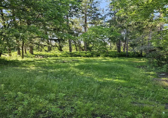 Photo 4 of Single family home for sale at 905 W 7th Street, Traverse City, MI 49684 | MLS# 78080071075 | Listing updated on 2026-07-27