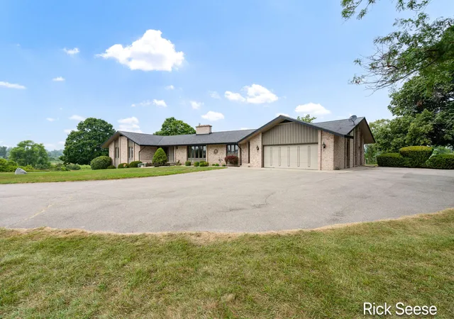 Photo 2 of Single family home for sale at 7290 Wingeier Ave Se, Alto, MI 49302 | MLS# 65026035983 | Listing updated on 2026-09-09