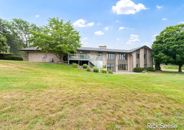 Photo 4 of Single family home for sale at 7290 Wingeier Ave SE, Alto, MI 49302 | MLS# 65026035983 | Listing updated on 2026-09-09
