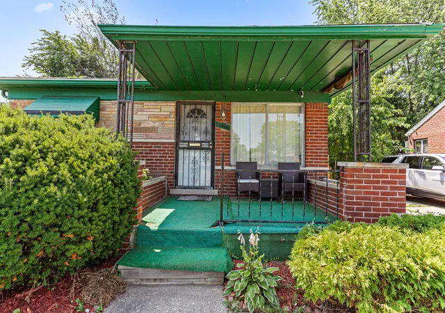 Photo 2 of Single family home for sale at 16460 E Eight Mile Rd, Detroit, MI 48205 | MLS# 81026035980 | Listing updated on 2026-08-14
