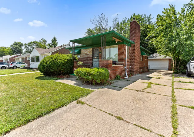 Photo 4 of Single family home for sale at 16460 E Eight Mile Rd, Detroit, MI 48205 | MLS# 81026035980 | Listing updated on 2026-08-14