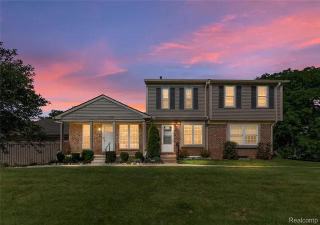 Photo 1 of Sale Pending at 2802 Bombridge Ct, Ann Arbor, MI 48104 | MLS# 20261054339 | Listing updated on 2026-09-10