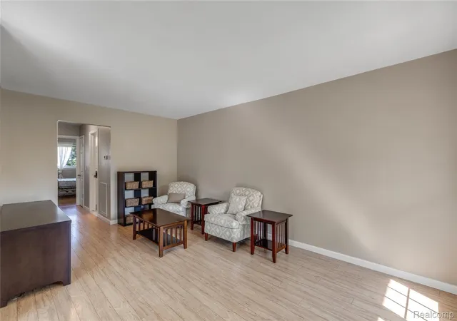 Listing Photo 2 - Condo for sale in building located at 2802 Bombridge Ct, Ann Arbor, MI 48104