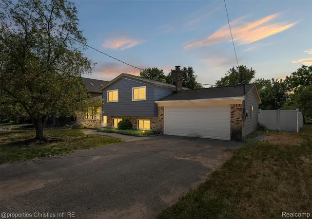 3rd image of 4881 Greer Rd, West Bloomfield, MI 48324 | MLS# 20261054348