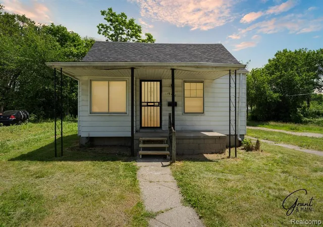 Photo 1 of Single family home for sale at 19400 Harlow St, Detroit, MI 48235 | MLS# 20261054353 | Listing updated on 2026-09-14