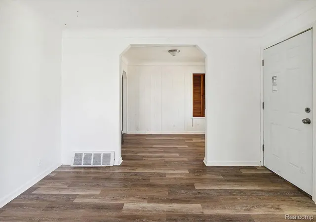 Photo 4 of Single family home for sale at 19400 Harlow St, Detroit, MI 48235 | MLS# 20261054353 | Listing updated on 2026-09-14