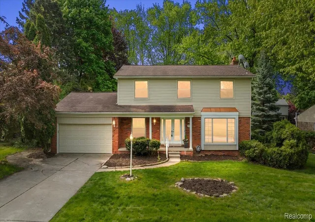 Photo 2 of Single family home for sale at 536 Rolling Rock Rd S, Bloomfield Hills, MI 48304 | MLS# 20261054365 | Listing updated on 2026-09-19