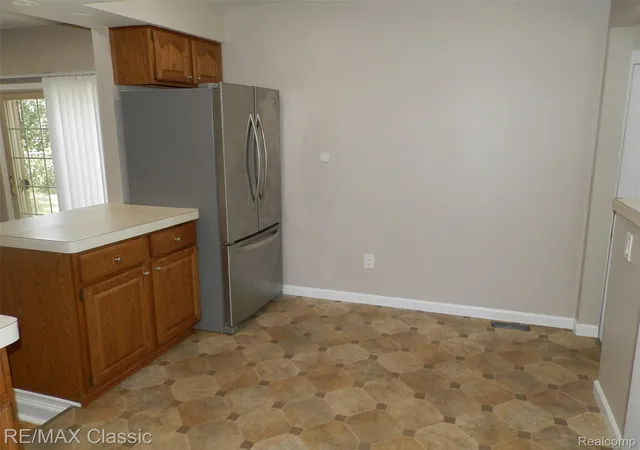 Photo 4 of Single family home for sale at 9374 Patton St, Livonia, MI 48150 | MLS# 20261054373 | Listing updated on 2026-09-16