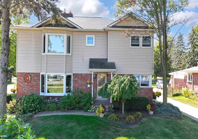 1st image of 28900 S River Rd, Harrison Township, MI 48045 | MLS# 58050214937