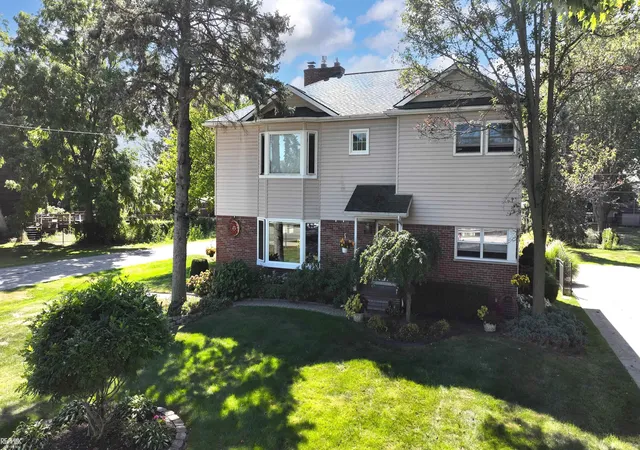 2nd image of 28900 S River Rd, Harrison Township, MI 48045 | MLS# 58050214937