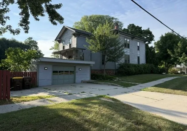 2nd image of 424 Center St, Alma, MI 48801 | MLS# 79080071085