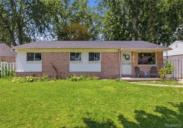 Photo 2 of Single family home for sale at 15166 Kerstyn St, Taylor, MI 48180 | MLS# 20261054378 | Listing updated on 2026-09-16