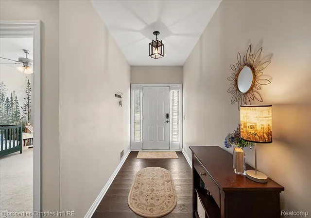 Listing Photo 4 - Condo for sale in building located at 3181 Ivy Ln, Grand Blanc, MI 48439