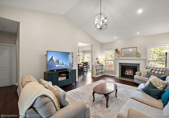 Listing Photo 5 - Condo for sale in building located at 3181 Ivy Ln, Grand Blanc, MI 48439
