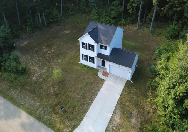 Photo 2 of Single family home for sale at 3828 Ryan Woods Cir, Allegan, MI 49010 | MLS# 71026036004 | Listing updated on 2026-09-08