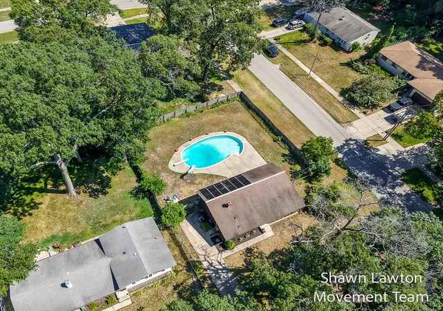 Photo 3 of Single family home for sale at 1832 Southwood Ave, Norton Shores, MI 49441 | MLS# 71026036006 | Listing updated on 2026-09-18