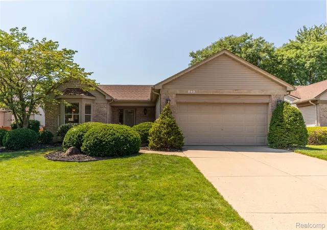 1st image of 993 W Rose Ave, Garden City, MI 48135 | MLS# 20261054400