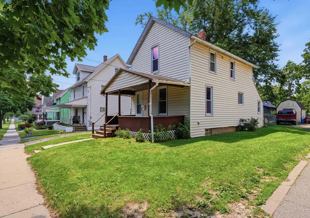 Photo 1 of Single family home for sale at 57 N Johnson St, Pontiac, MI 48341 | MLS# 58050214948 | Listing updated on 2026-09-04
